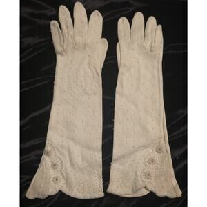 DESIGNER LADIES WHITE DOUBLE WOVEN COTTON BEADED EVENING GLOVES UNLINED SZE 6